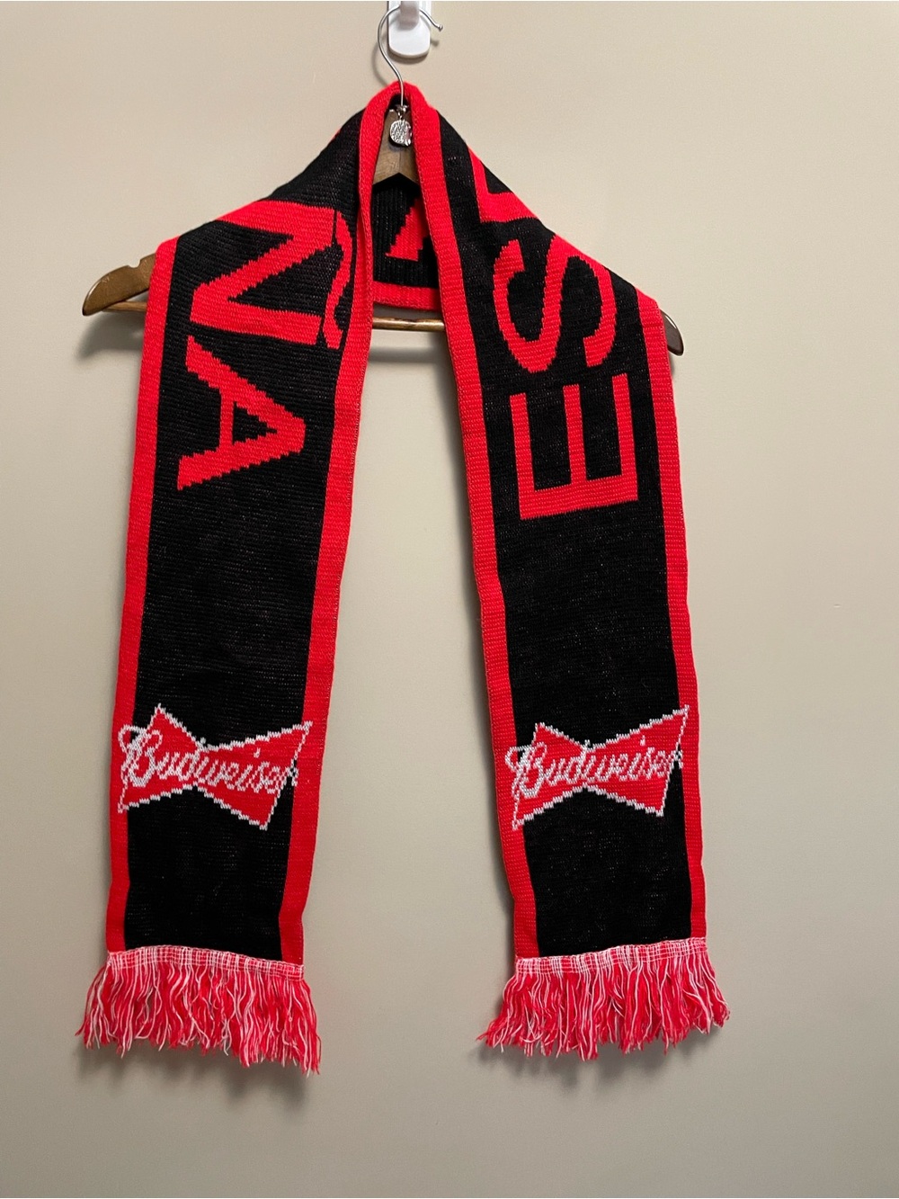 Budweiser Espana Red & Black Knit Scarf